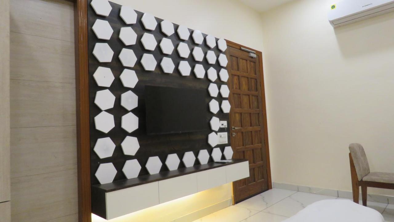 Raja Ji Hotels & Restaurant Jind エクステリア 写真