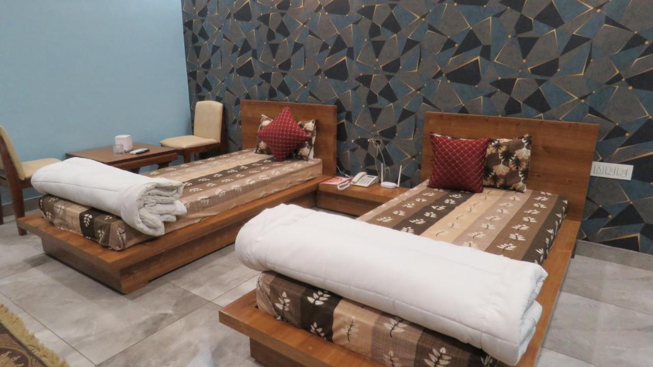 Raja Ji Hotels & Restaurant Jind エクステリア 写真